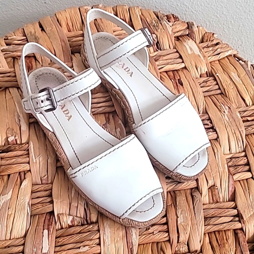 🌼 PRADA ESPADRILLES OPEN TOE SANDALS.